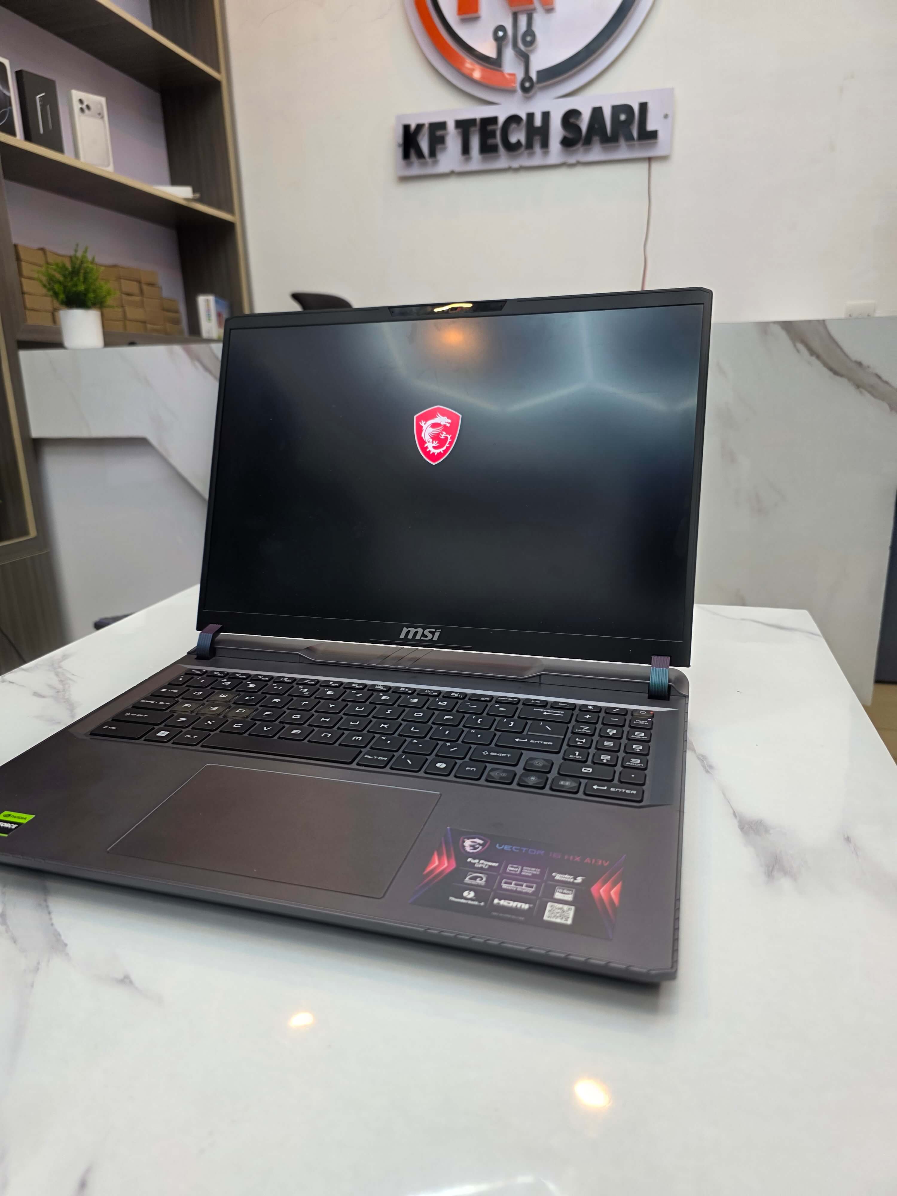 Laptop MSI VECTOR 16 HX A13V I9 13eme Gen