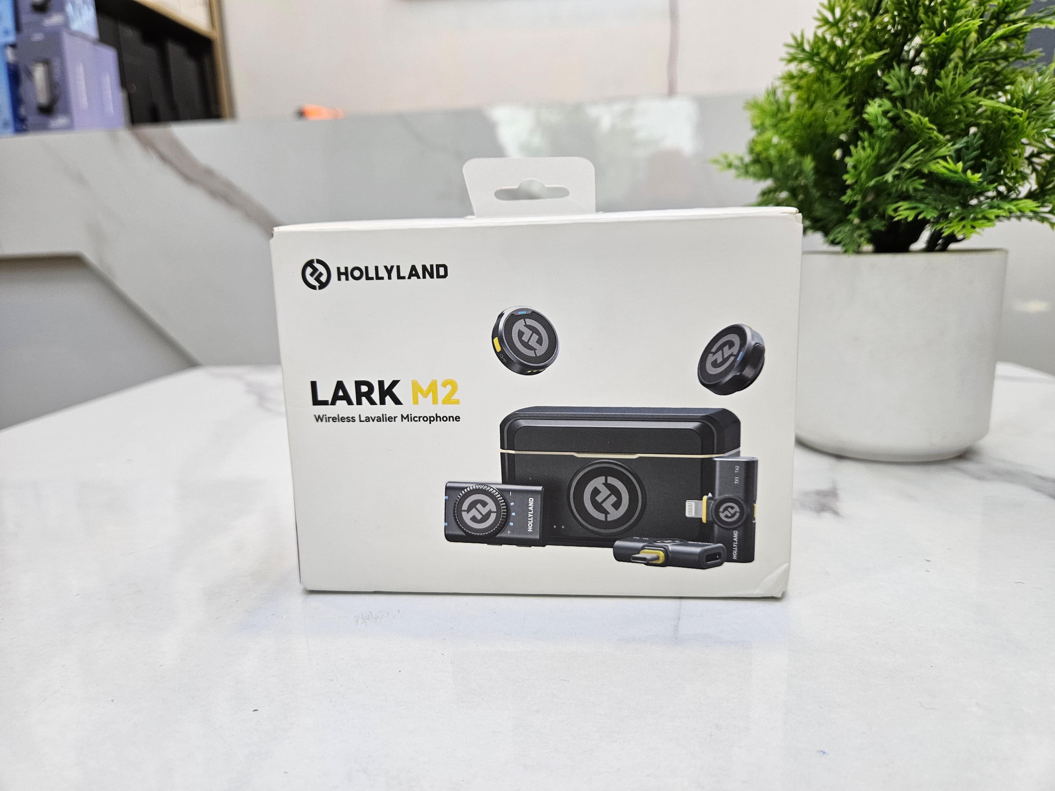 Image HOLLYLAND LARK M2 wireless lavalier microphone